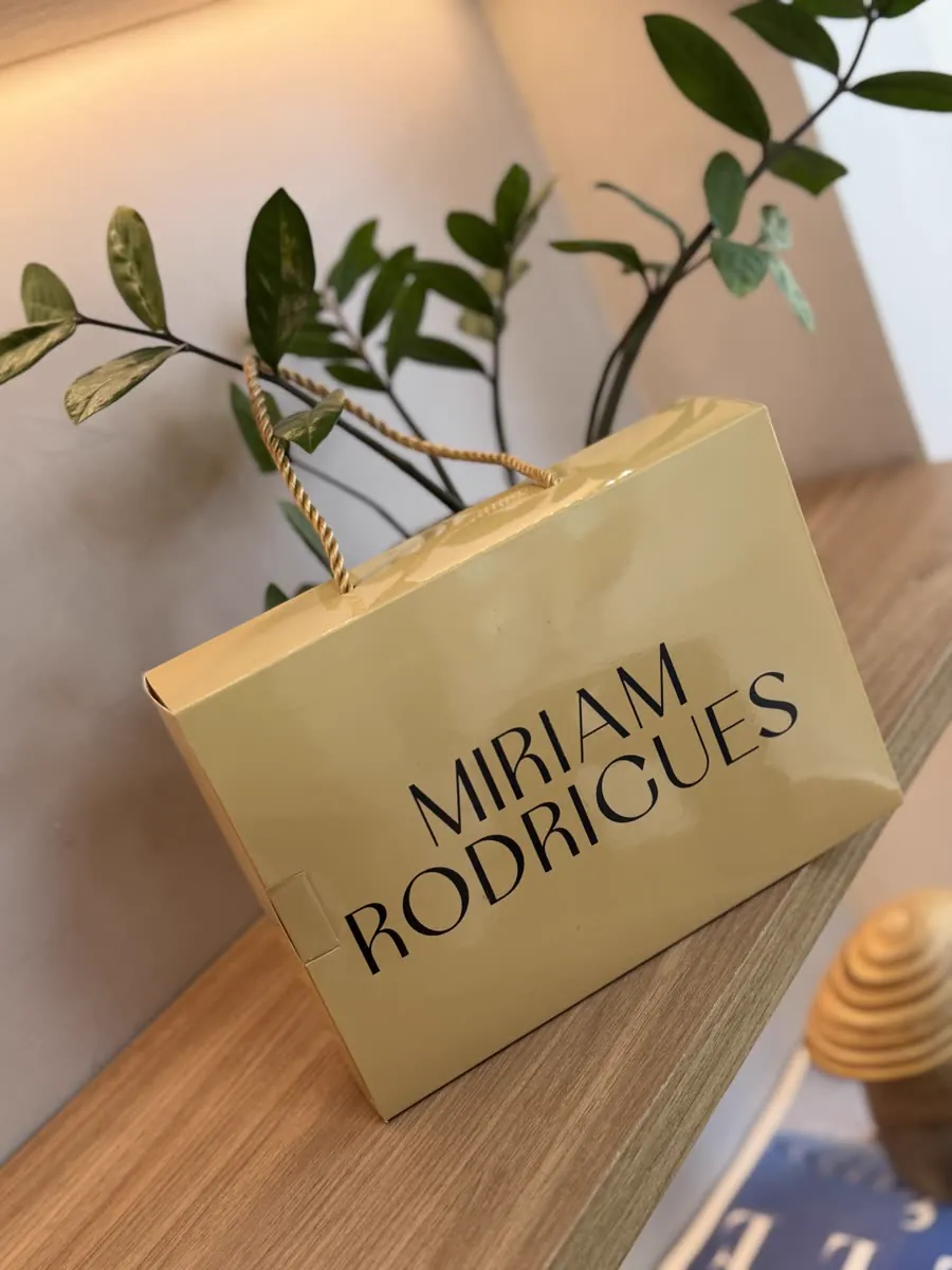 Embalagem Caixa para Roupa Presenteável